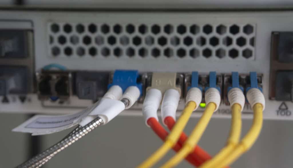 installing fiber optic cable
